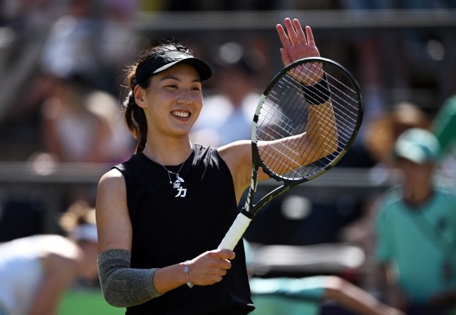 近一年她在 近一年她在