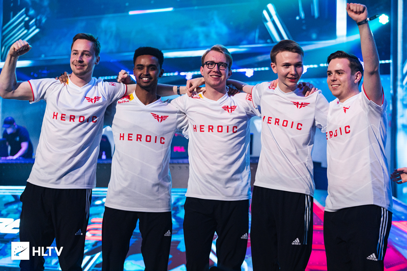 中脱颖而出 中脱颖而出